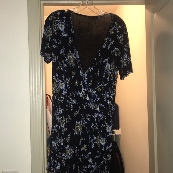 Short sleeved Boohoo romper - Picture 1 of 1